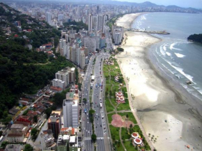 Apto Espaçoso 83 m2 - Praia - Wifi -Estacionamento